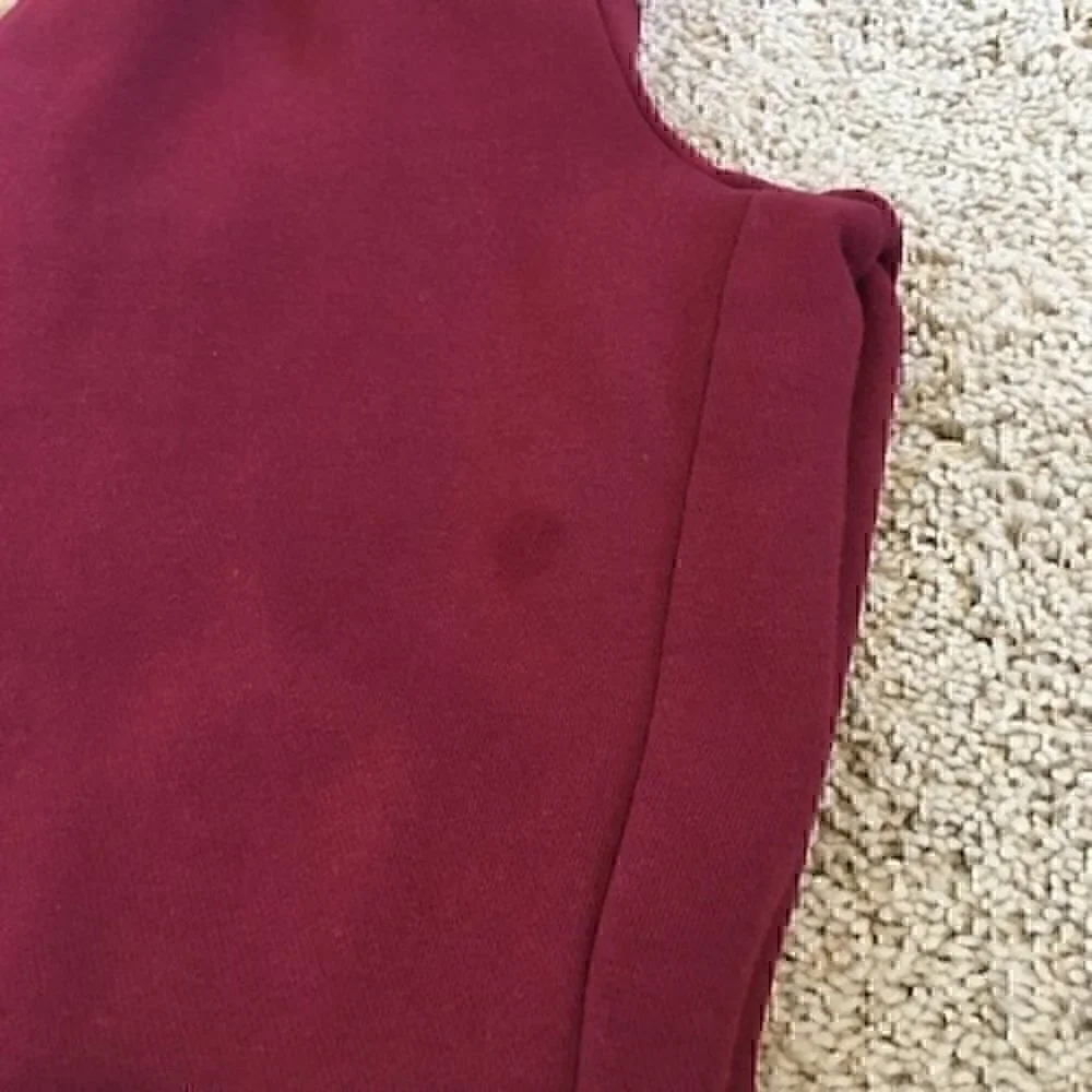 Boys size small 6/7 Old Navy maroon sweat pants